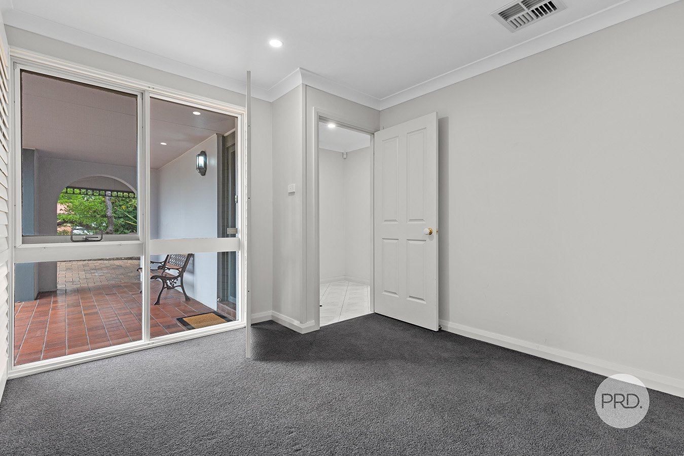 1 Tara Place LUGARNO 11