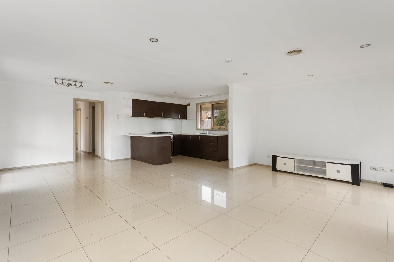 Gallery: 1 Tarlee Drive