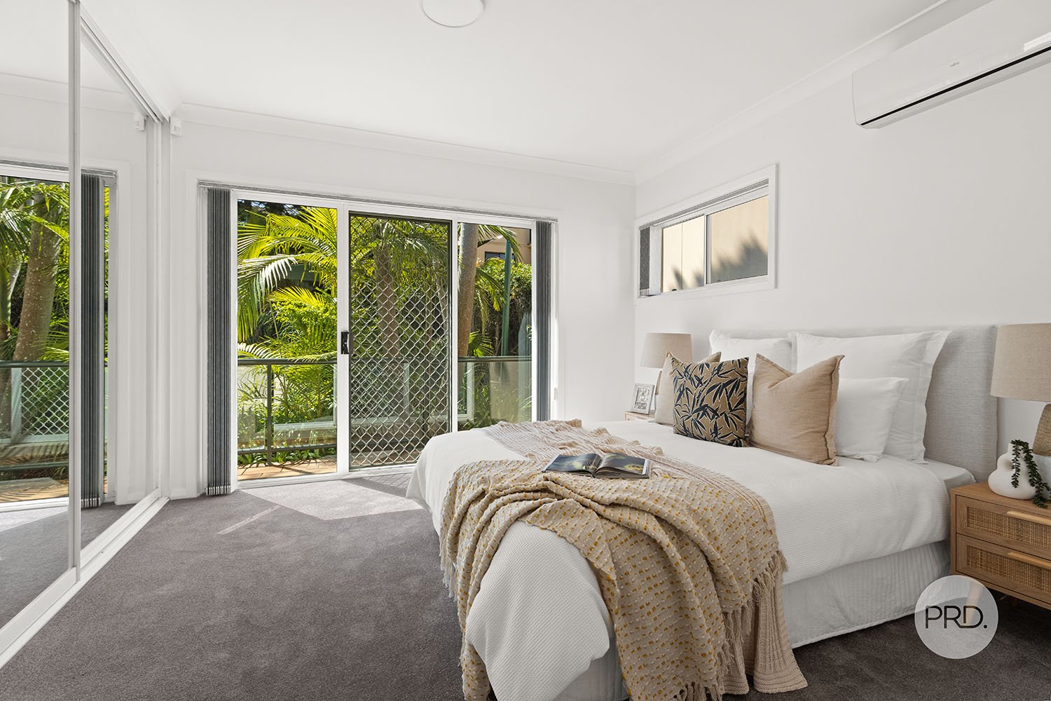 1 Tea Tree Place  (Off Woodlands Avenue)  LUGARNO 7