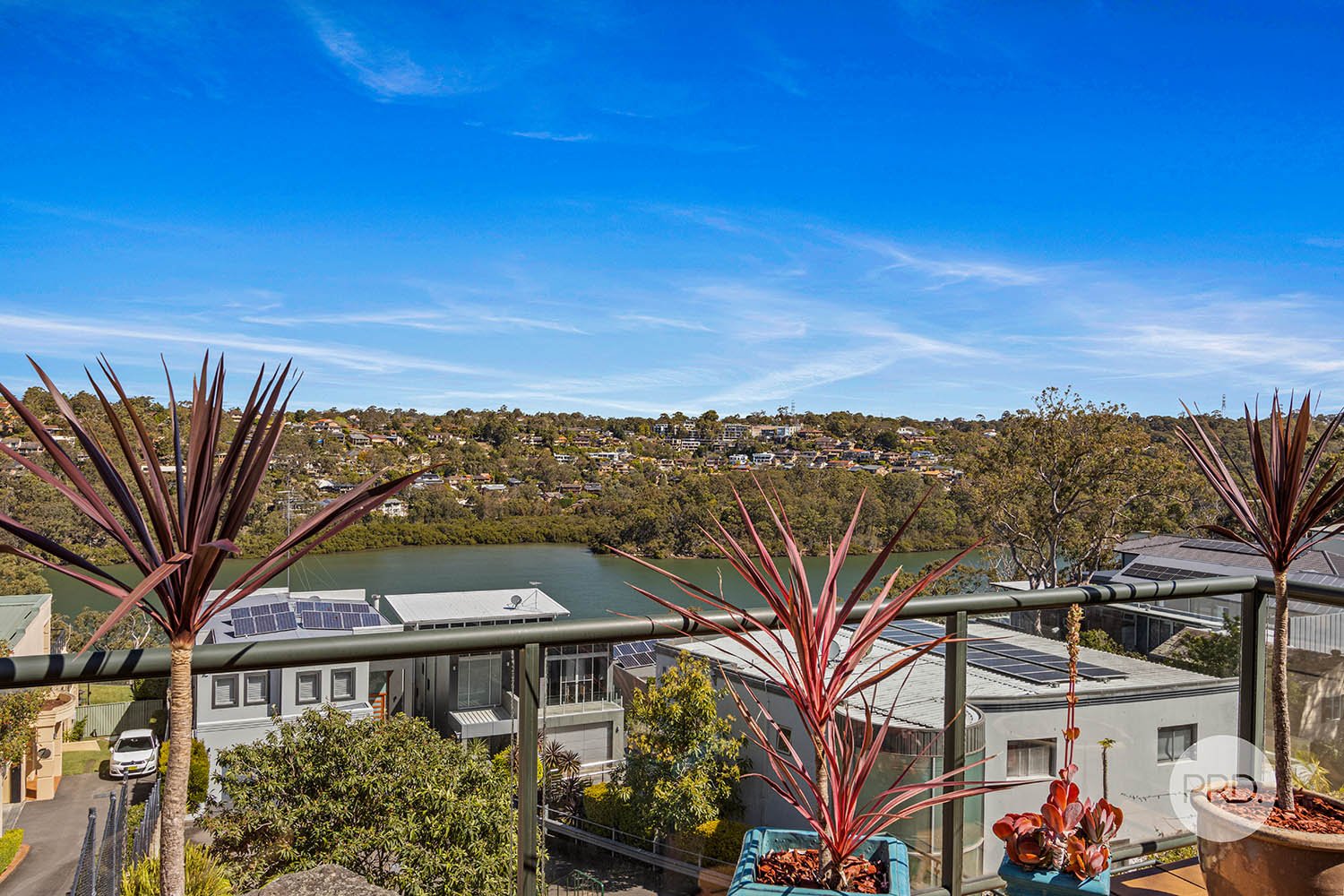 1 Tea Tree Place  (Off Woodlands Avenue)  LUGARNO 12