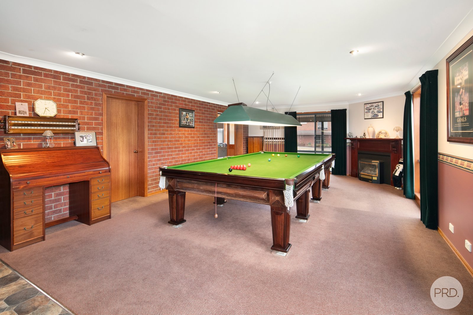 1 The Avenue DELACOMBE 1