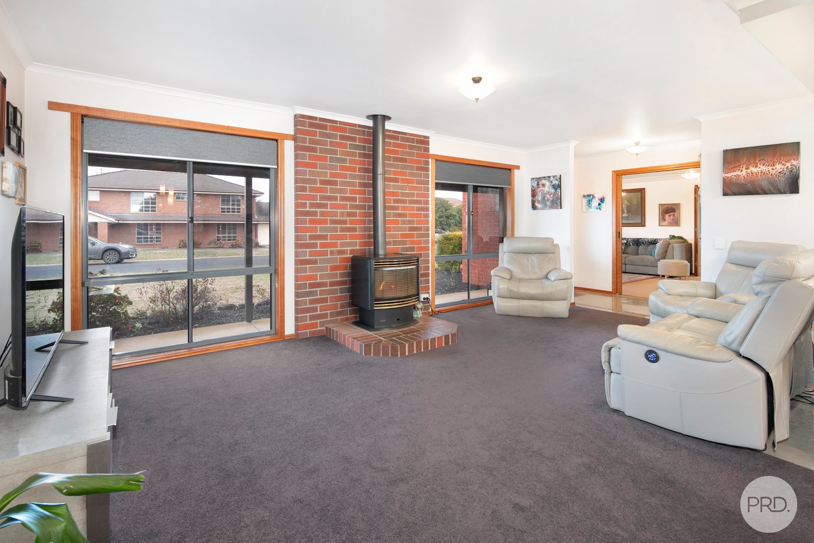 1 The Avenue DELACOMBE 4