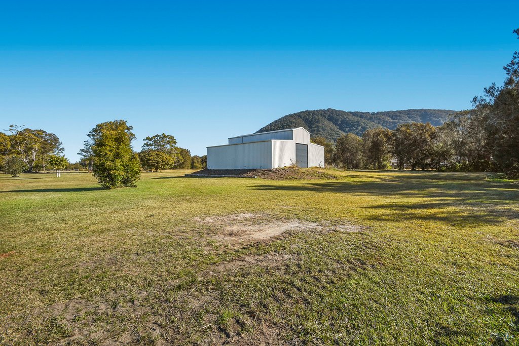 1 The Boulevarde  DUNBOGAN 5