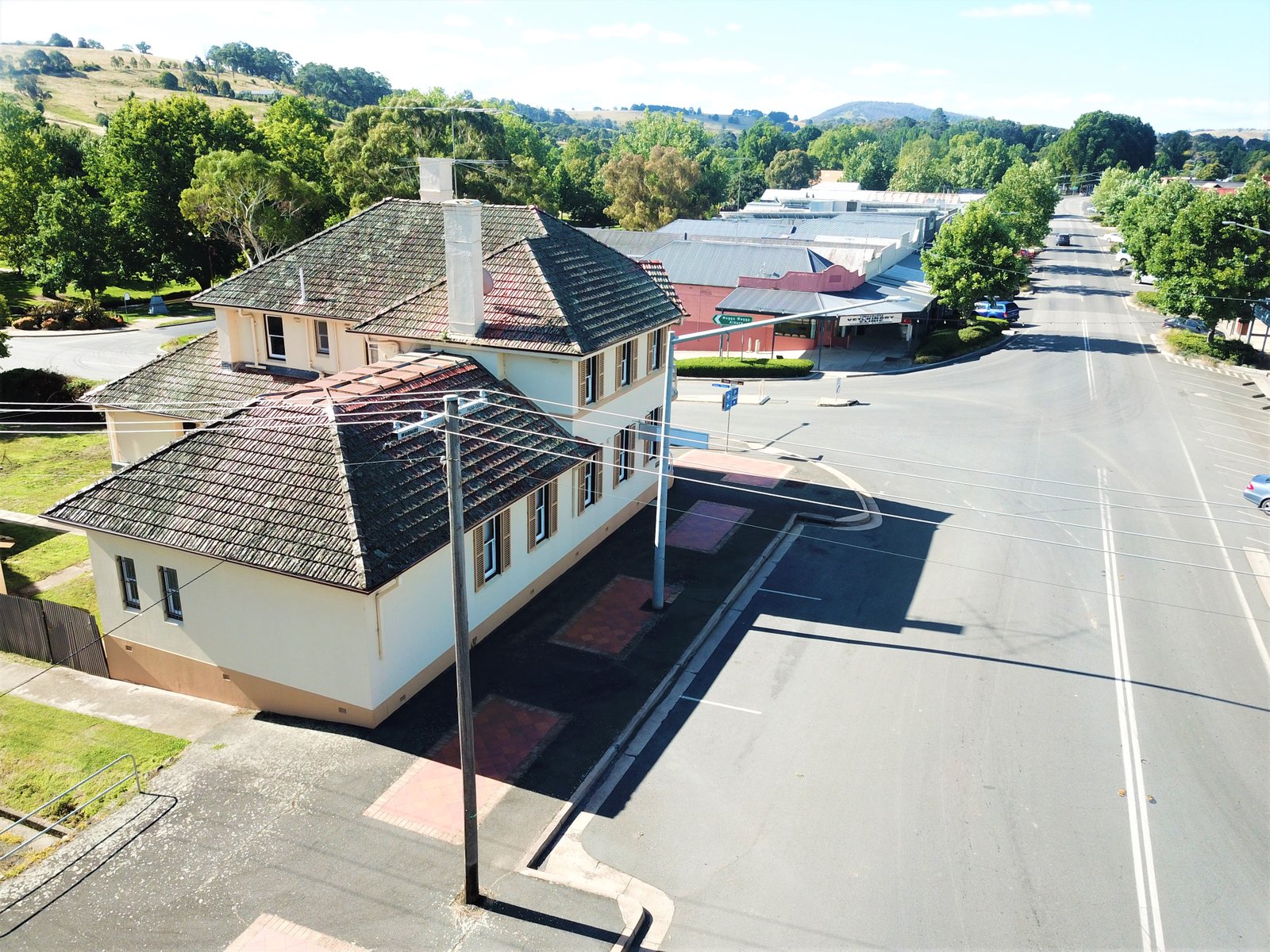 1 The Parade (shopfront)  TUMBARUMBA 9