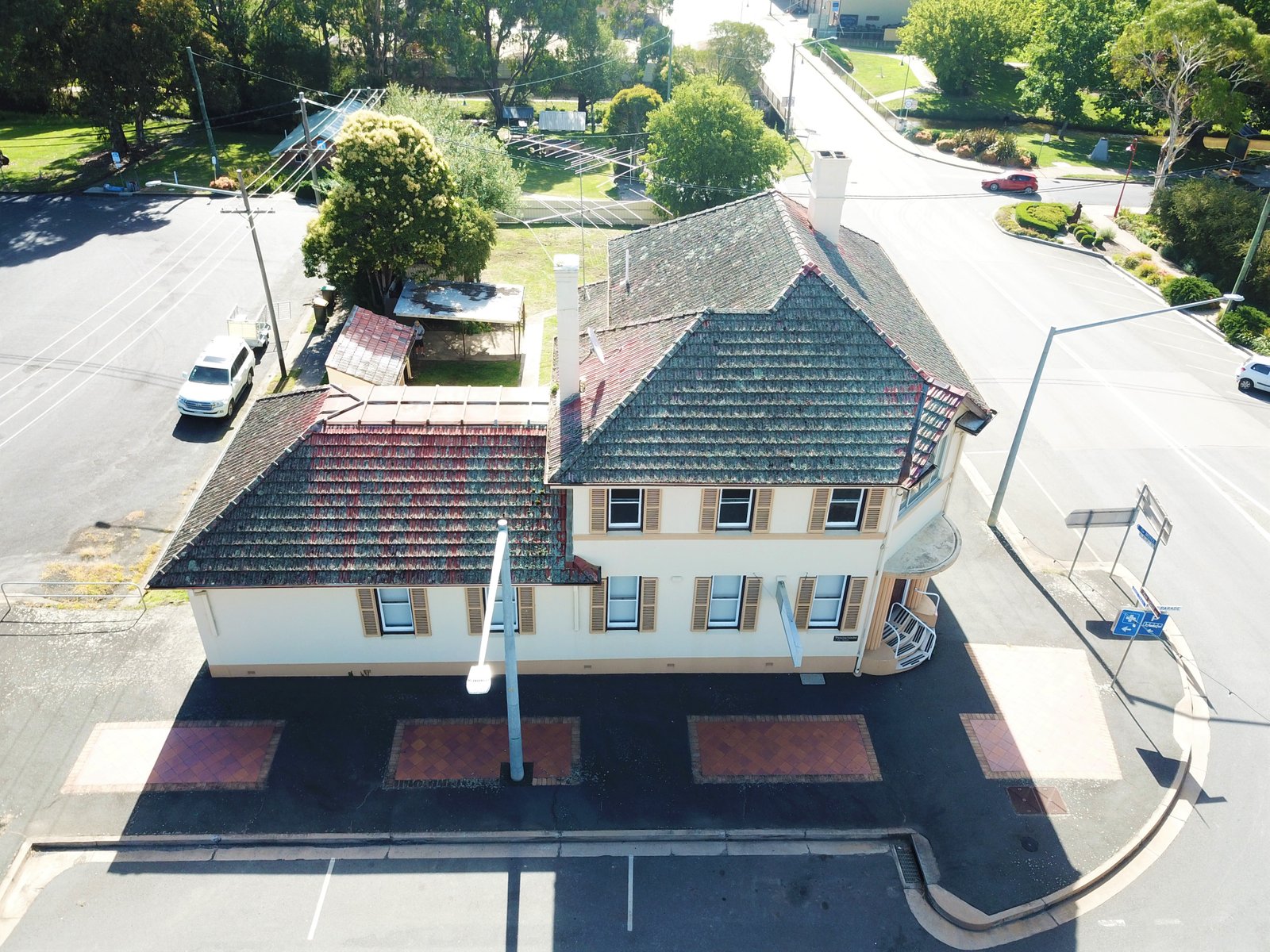 1 The Parade (shopfront)  TUMBARUMBA 11