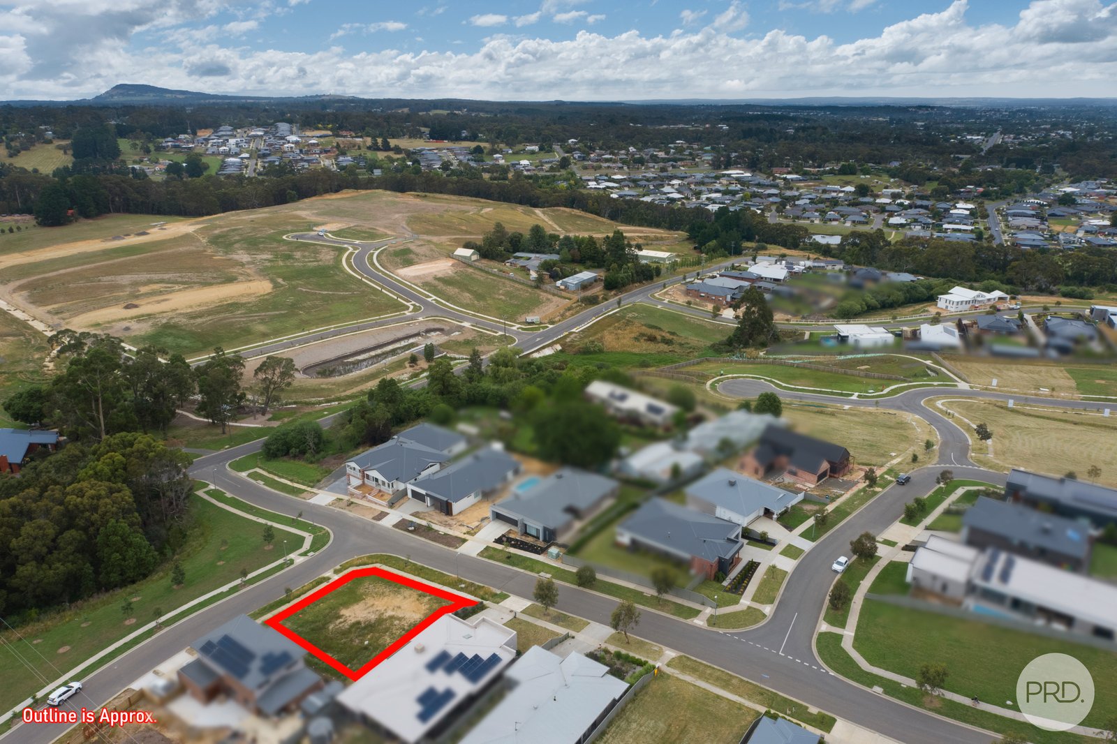 1 Thyanver Court BROWN HILL 2