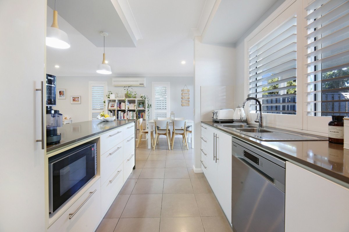 1 Tours Way Burleigh Waters 5