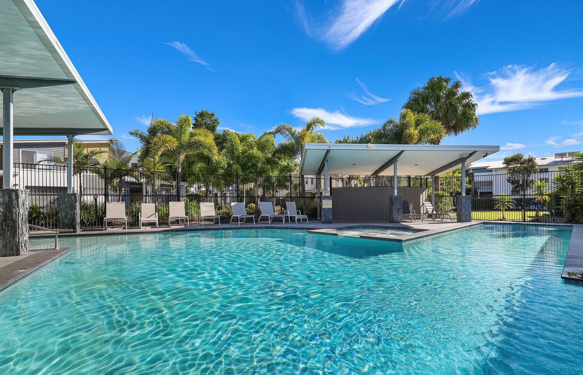 1 Tours Way Burleigh Waters 7