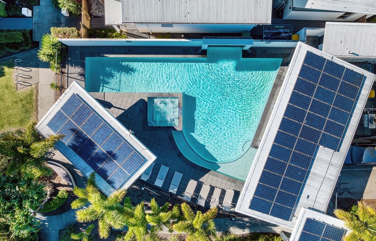 1 Tours Way Burleigh Waters 8