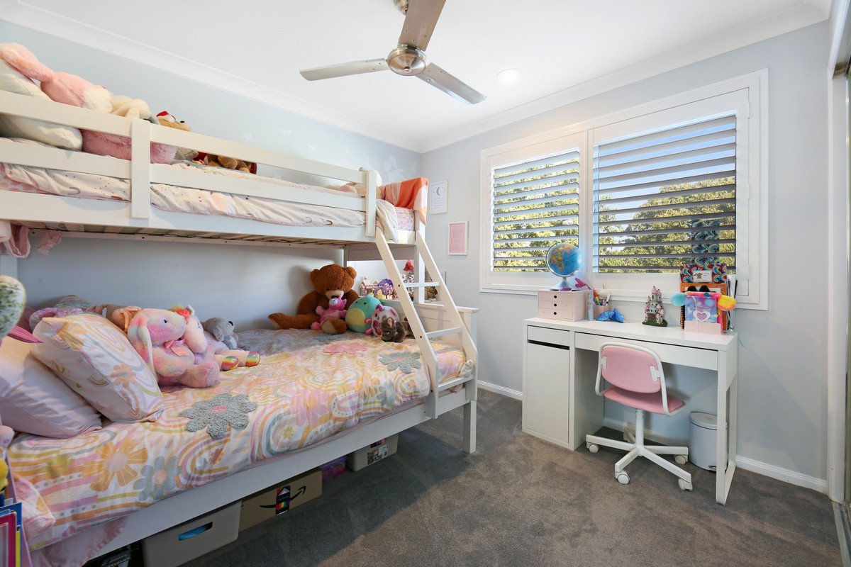 1 Tours Way Burleigh Waters 12