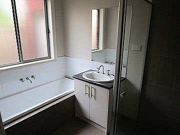 1 Tristan Drive SEBASTOPOL 4