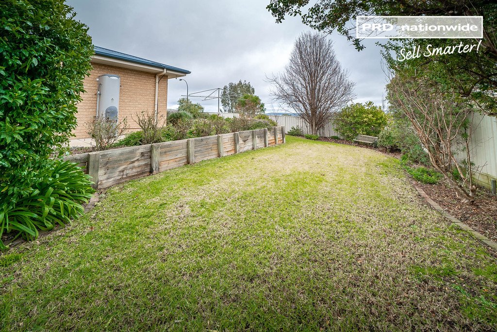 1 Ulandra Place ESTELLA 17