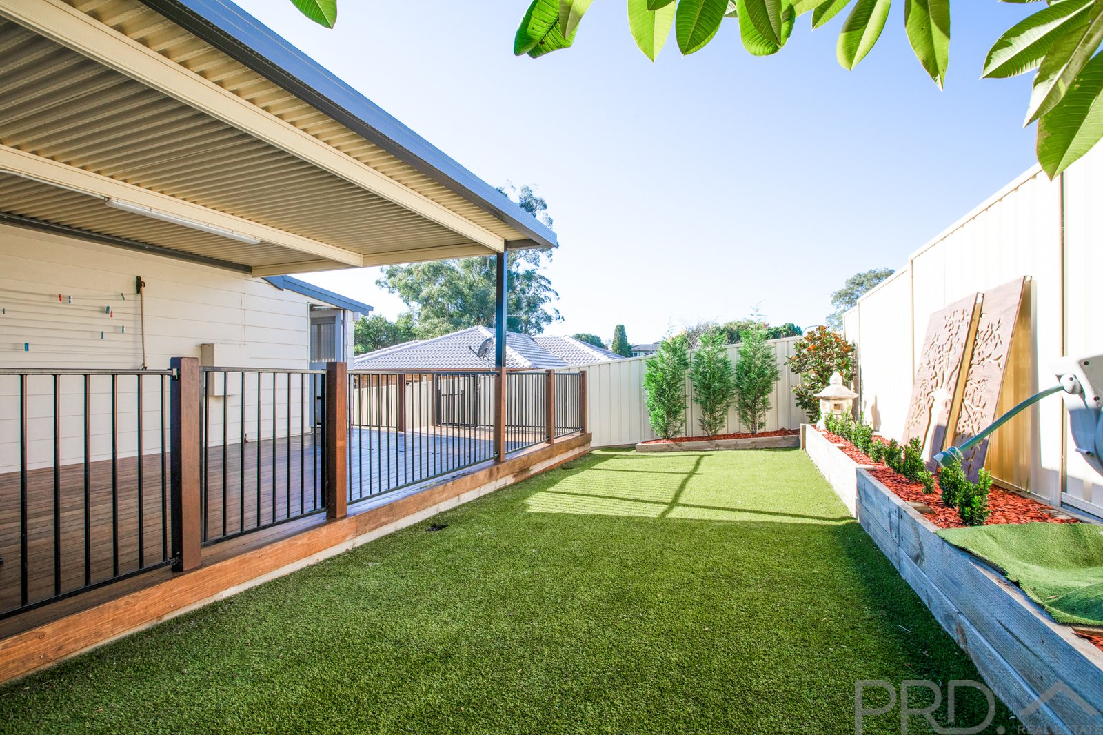 1 Unicomb Close RUTHERFORD 18