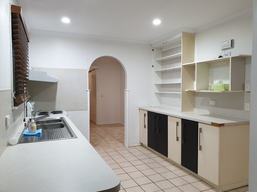 1 Usher Road MOUNT JULIAN 4