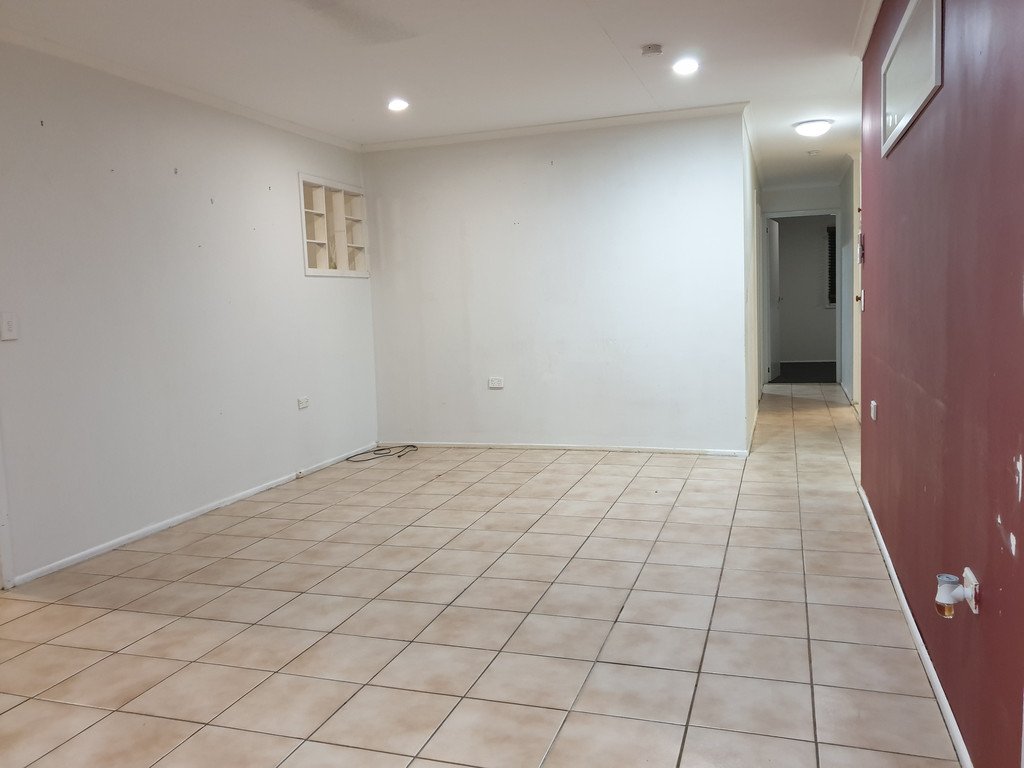 1 Usher Road MOUNT JULIAN 8
