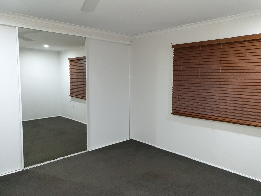 1 Usher Road MOUNT JULIAN 12