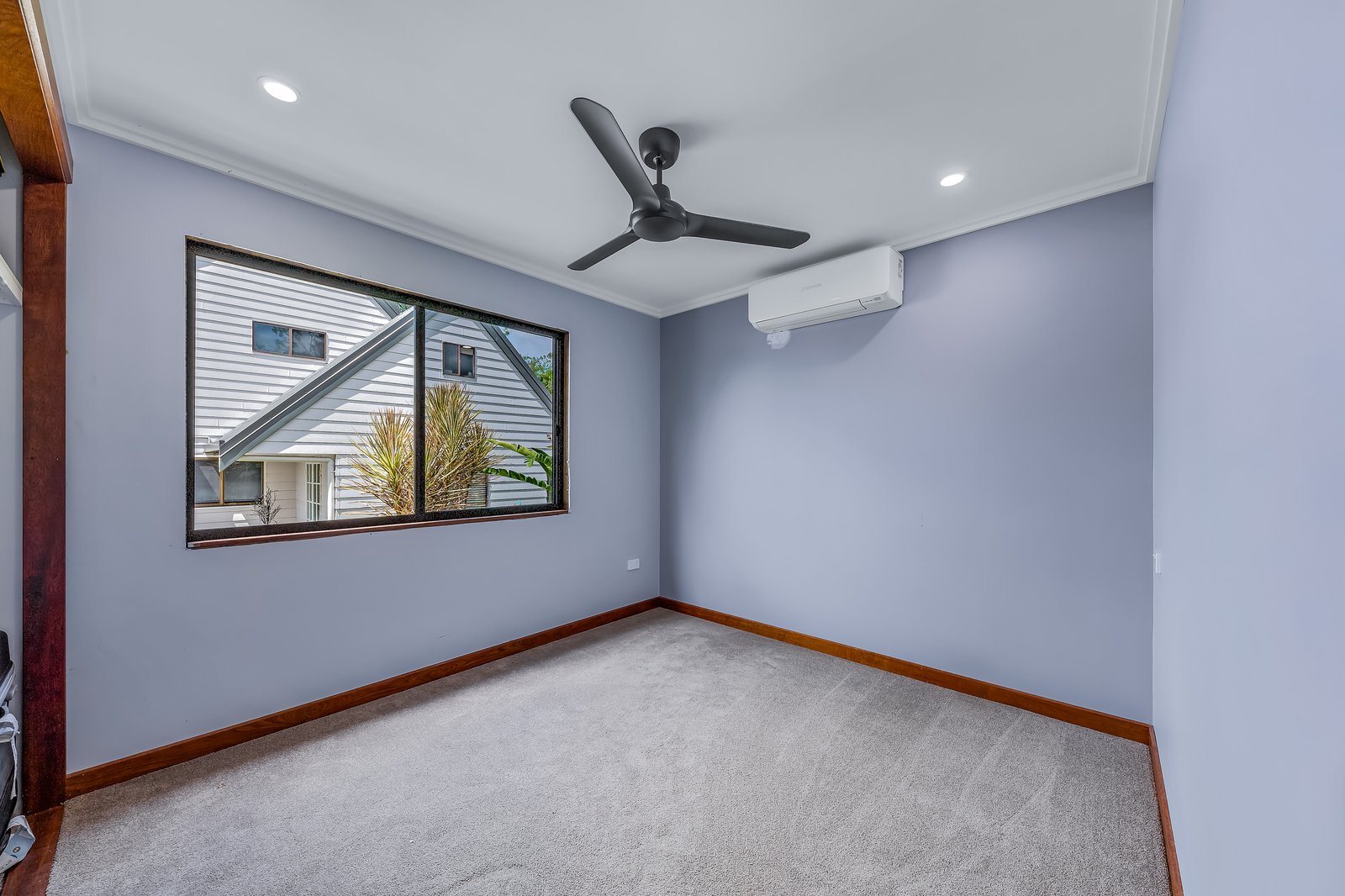 1 Usher Road MOUNT JULIAN 10