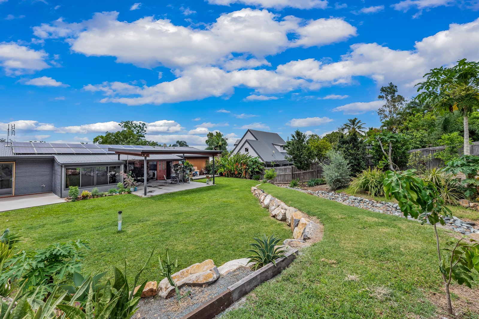 1 Usher Road MOUNT JULIAN 14