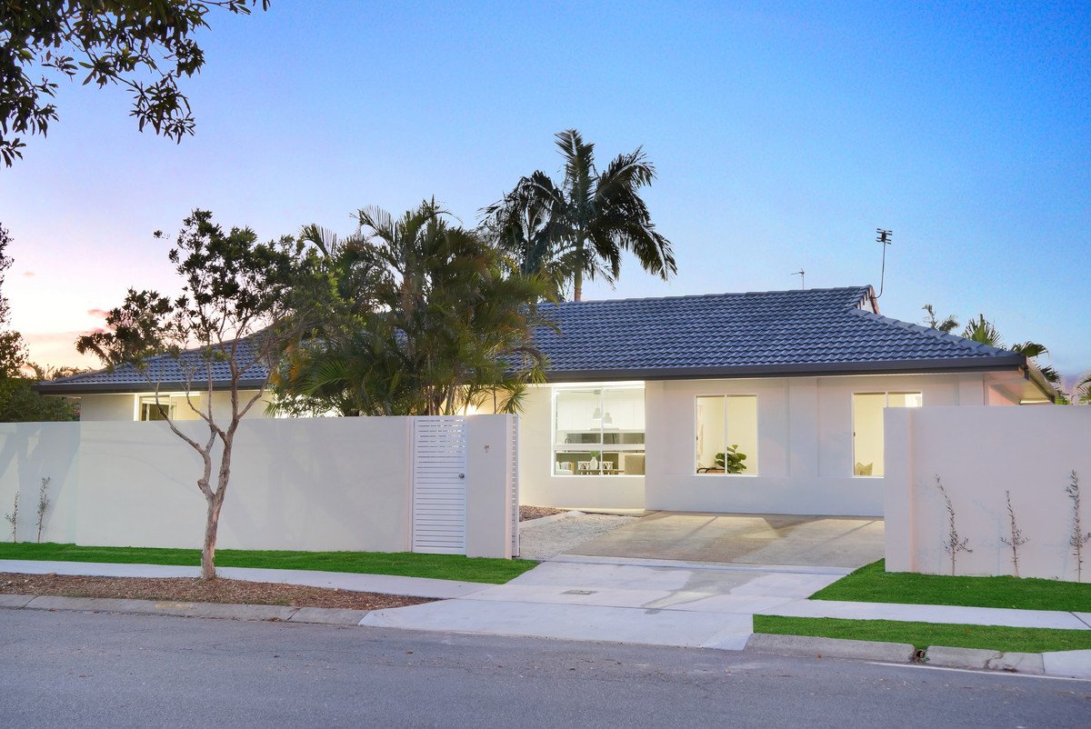 1 Wagtail Court Burleigh Waters 24