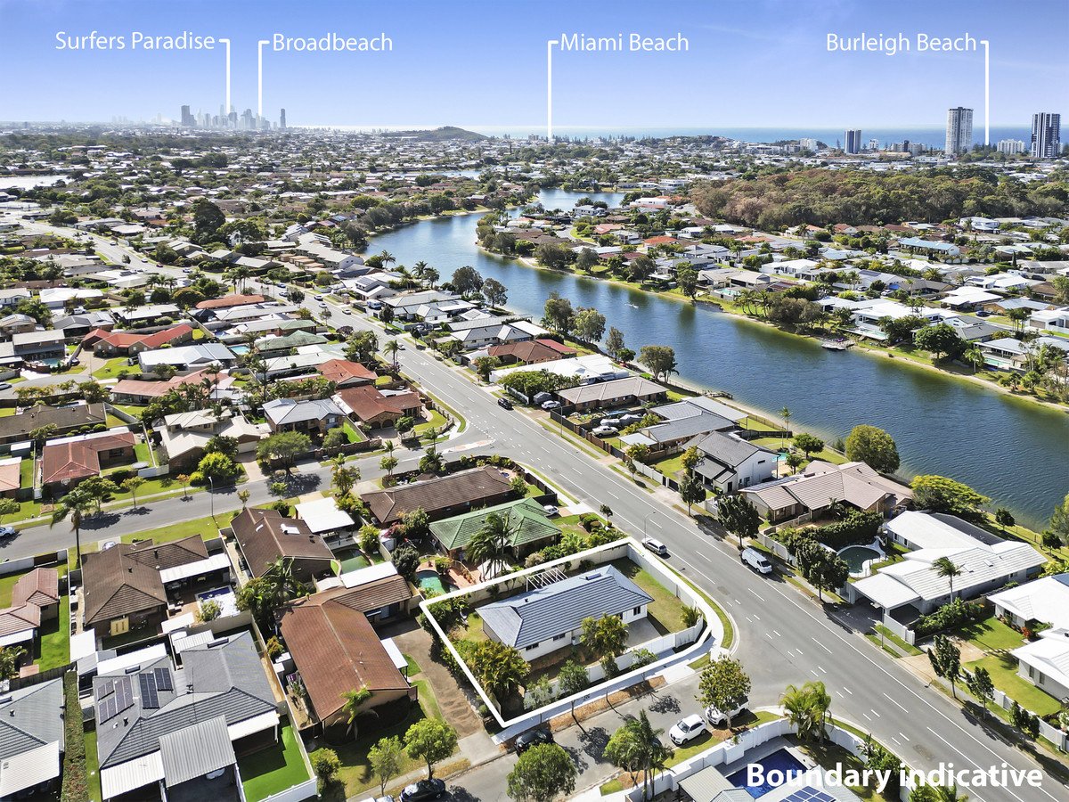 1 Wagtail Court Burleigh Waters 28