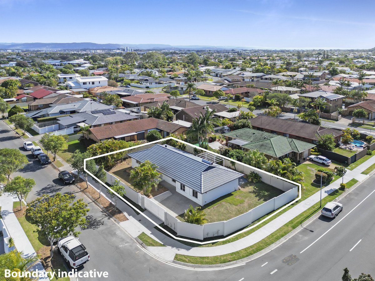 1 Wagtail Court Burleigh Waters 31