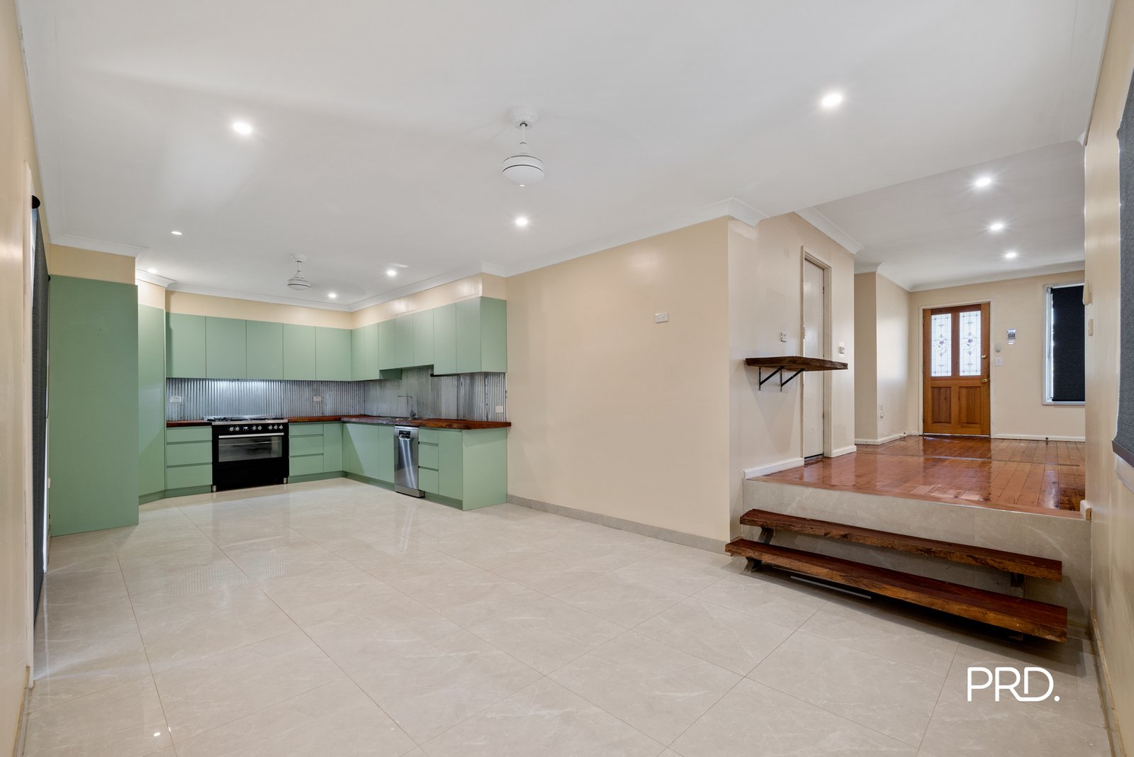 1 Waldron Place, CAMBRIDGE PARK NSW 2747