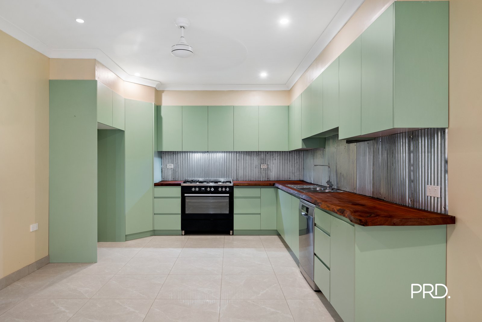 1 Waldron Place, CAMBRIDGE PARK NSW 2747