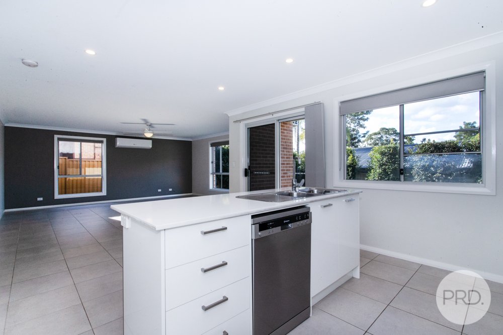 1 Warburton Crescent WERRINGTON COUNTY 4