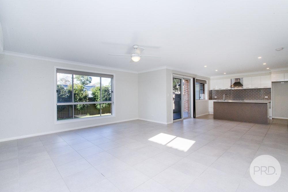 1 Warburton Crescent WERRINGTON COUNTY 9