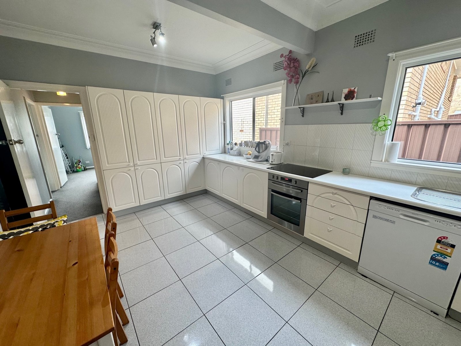 1 Warburton Street CHIFLEY 1