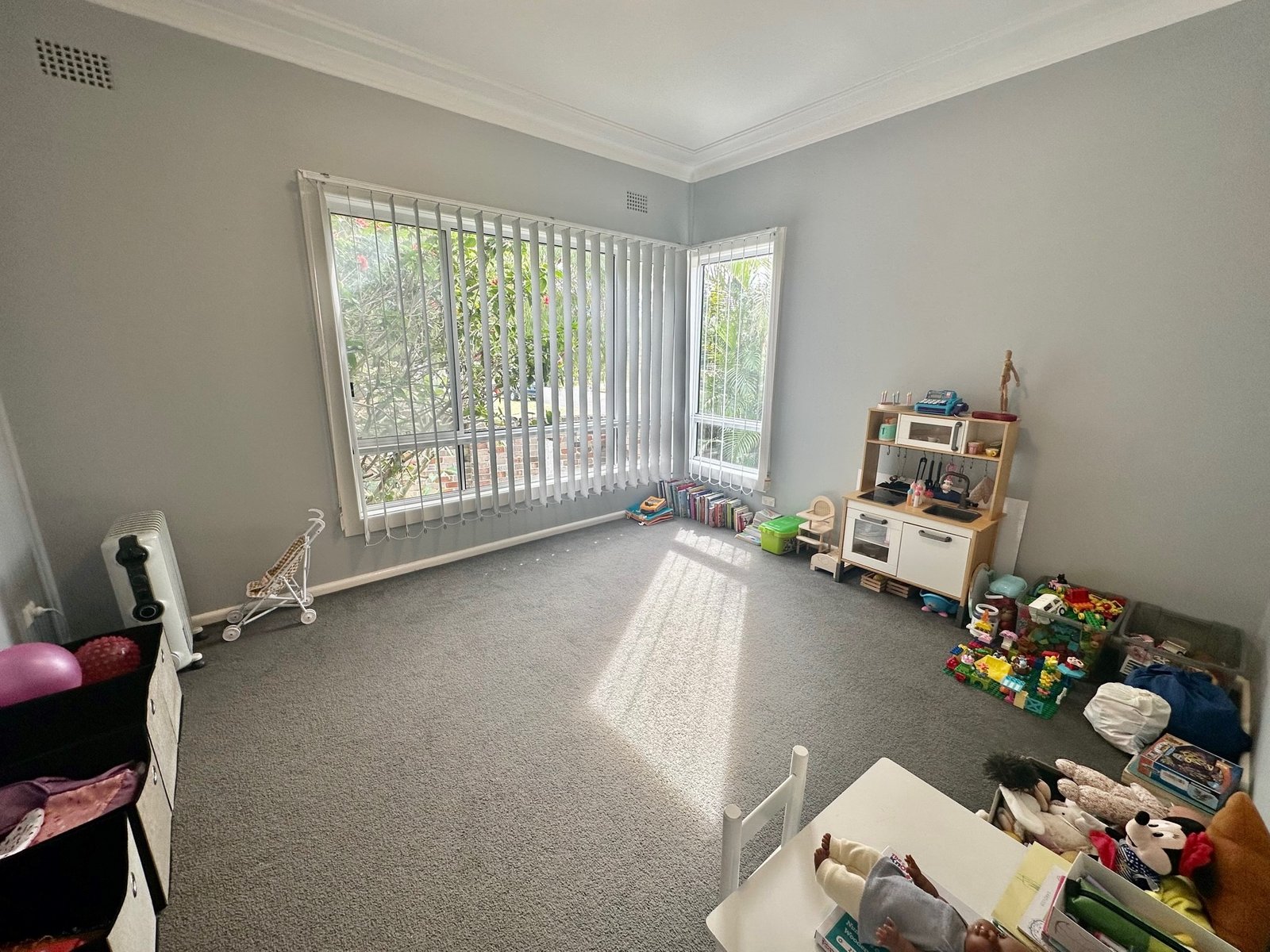 1 Warburton Street CHIFLEY 3