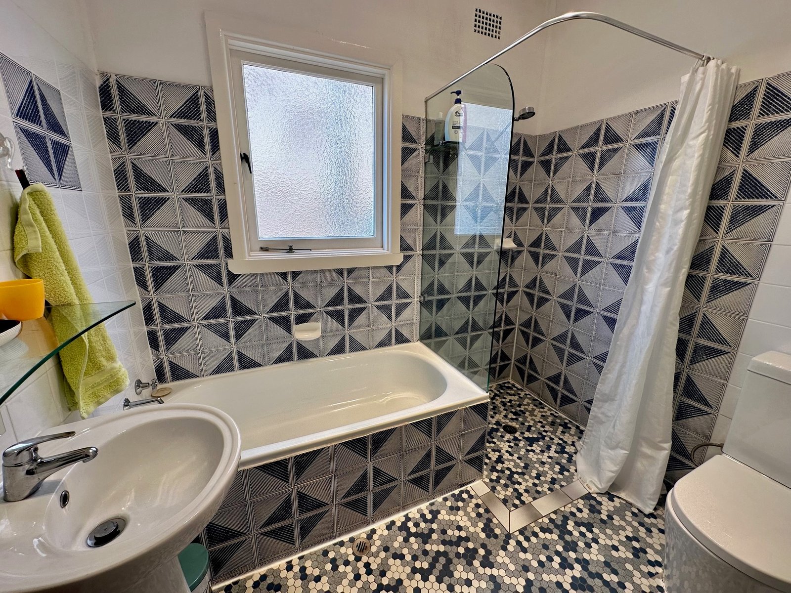 1 Warburton Street CHIFLEY 6