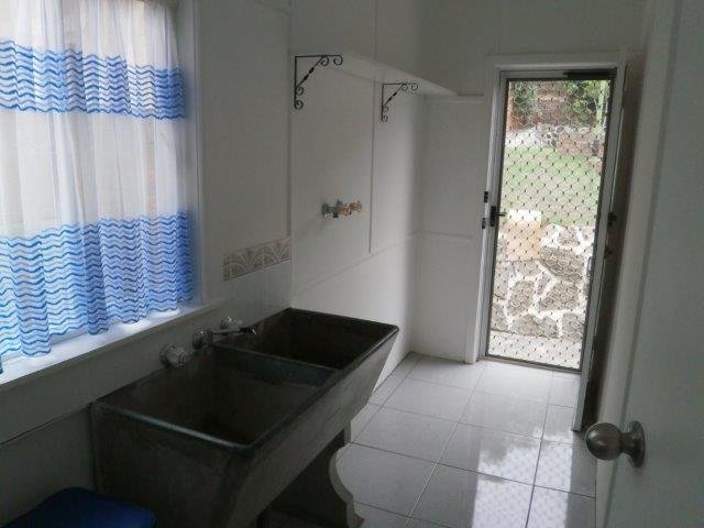 1 Warburton Street CHIFLEY 6