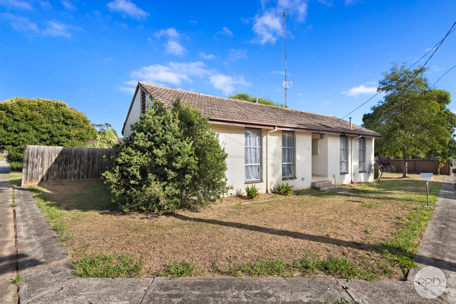 1 Warreen Street SEBASTOPOL 11