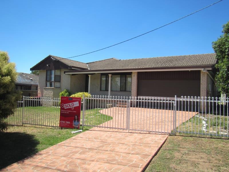 1 Wentworth Place TAMWORTH 1