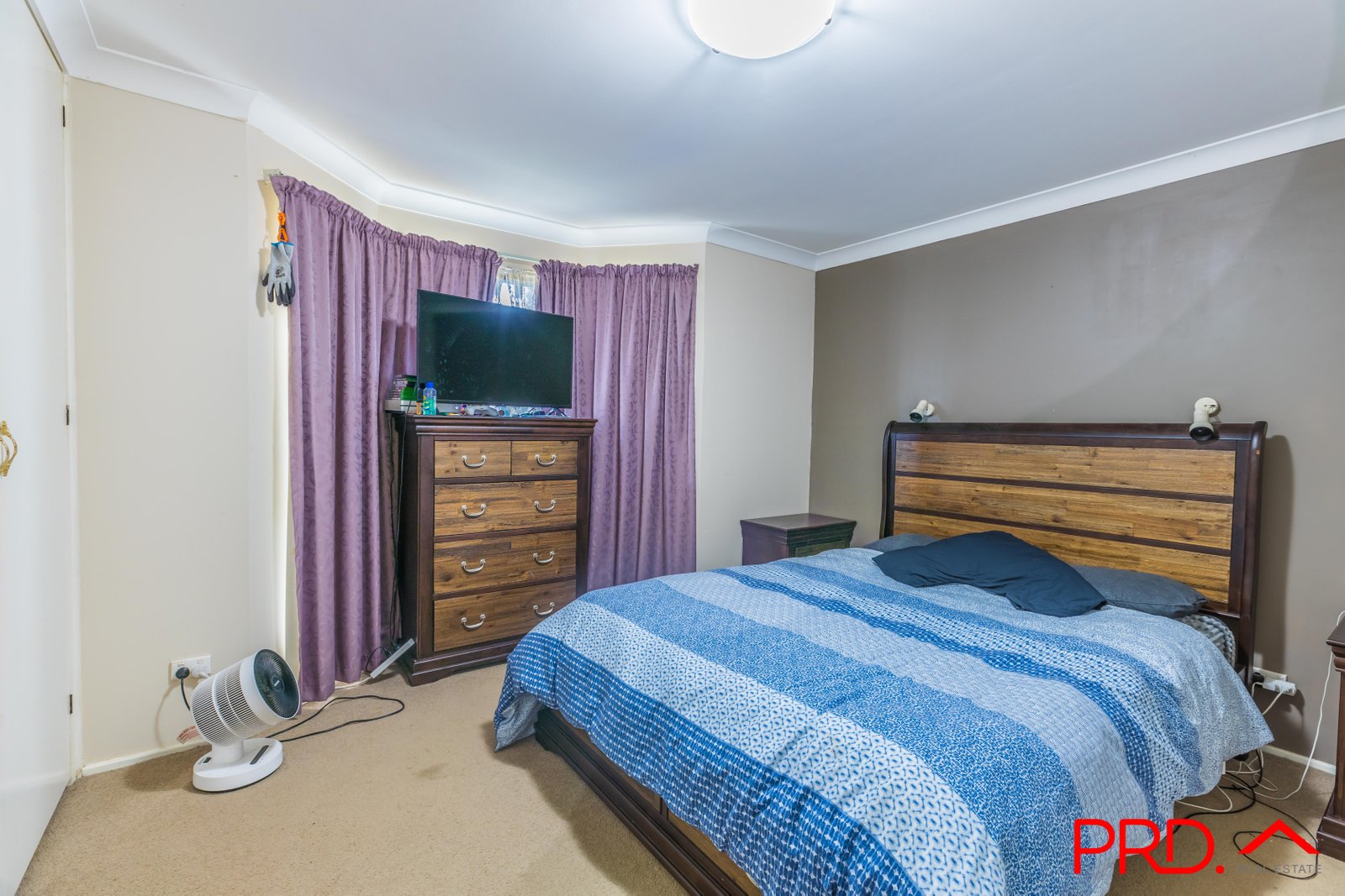 1 Wentworth Place TAMWORTH 9