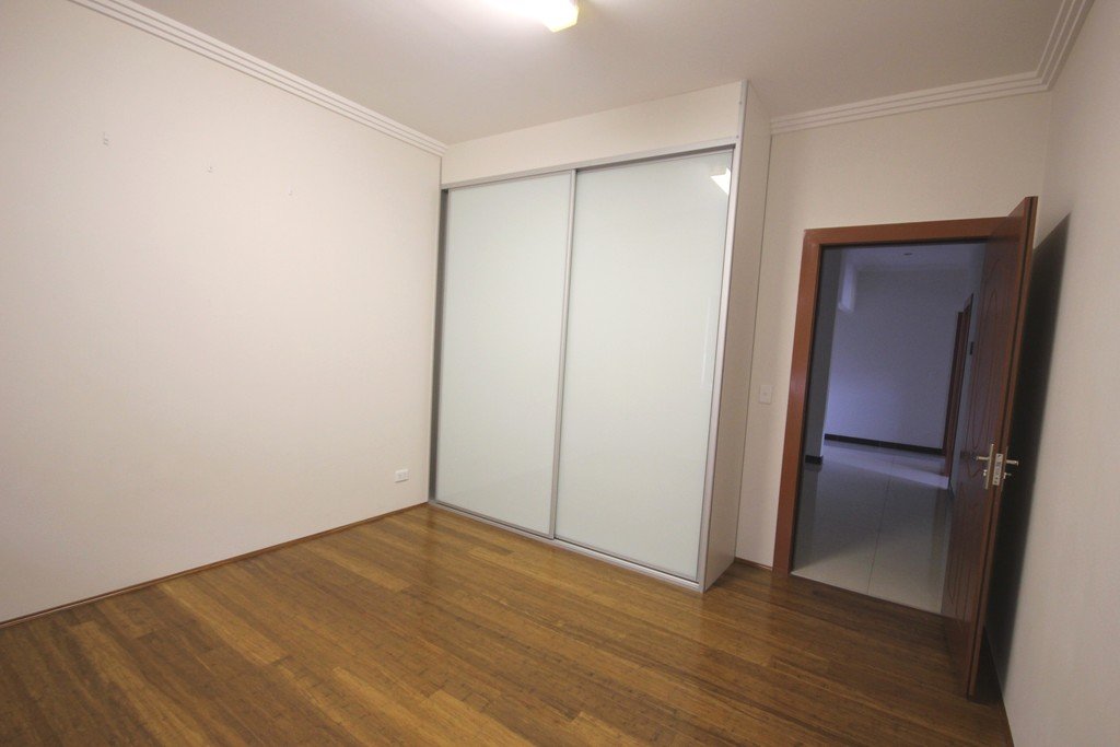 1 West Lane CARLTON 9