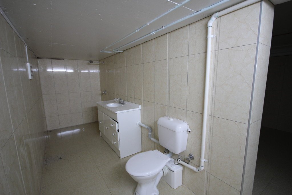 1 West Lane CARLTON 16
