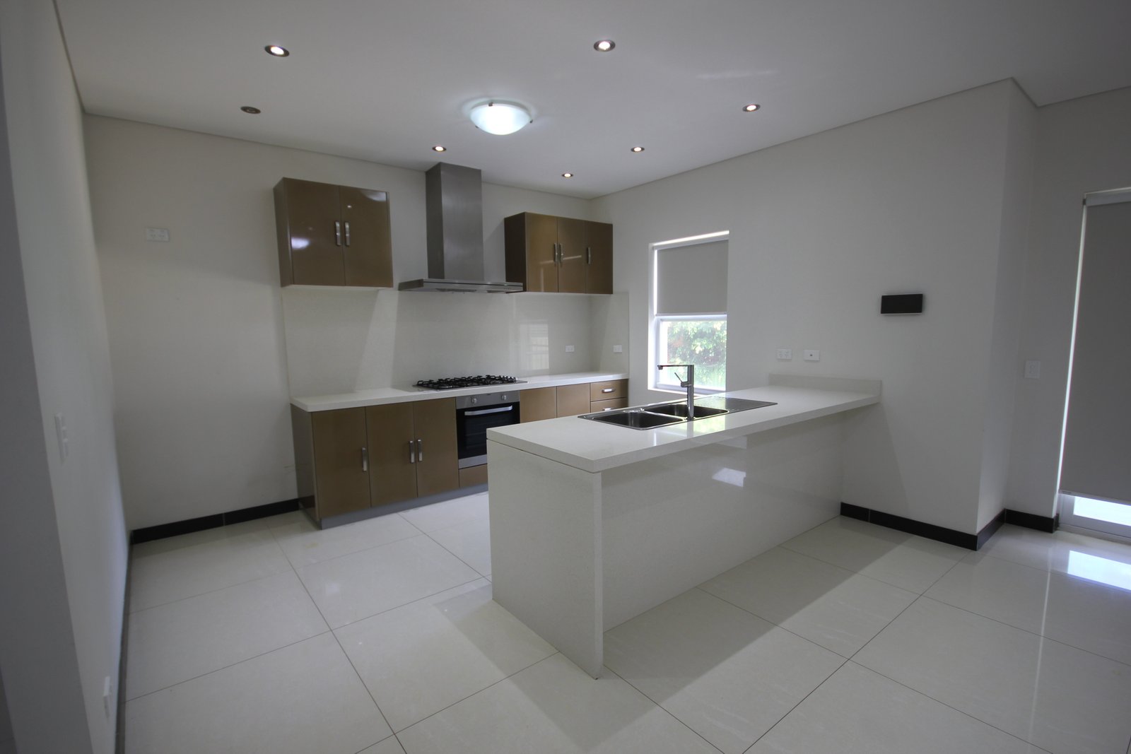 1 West Lane CARLTON 4