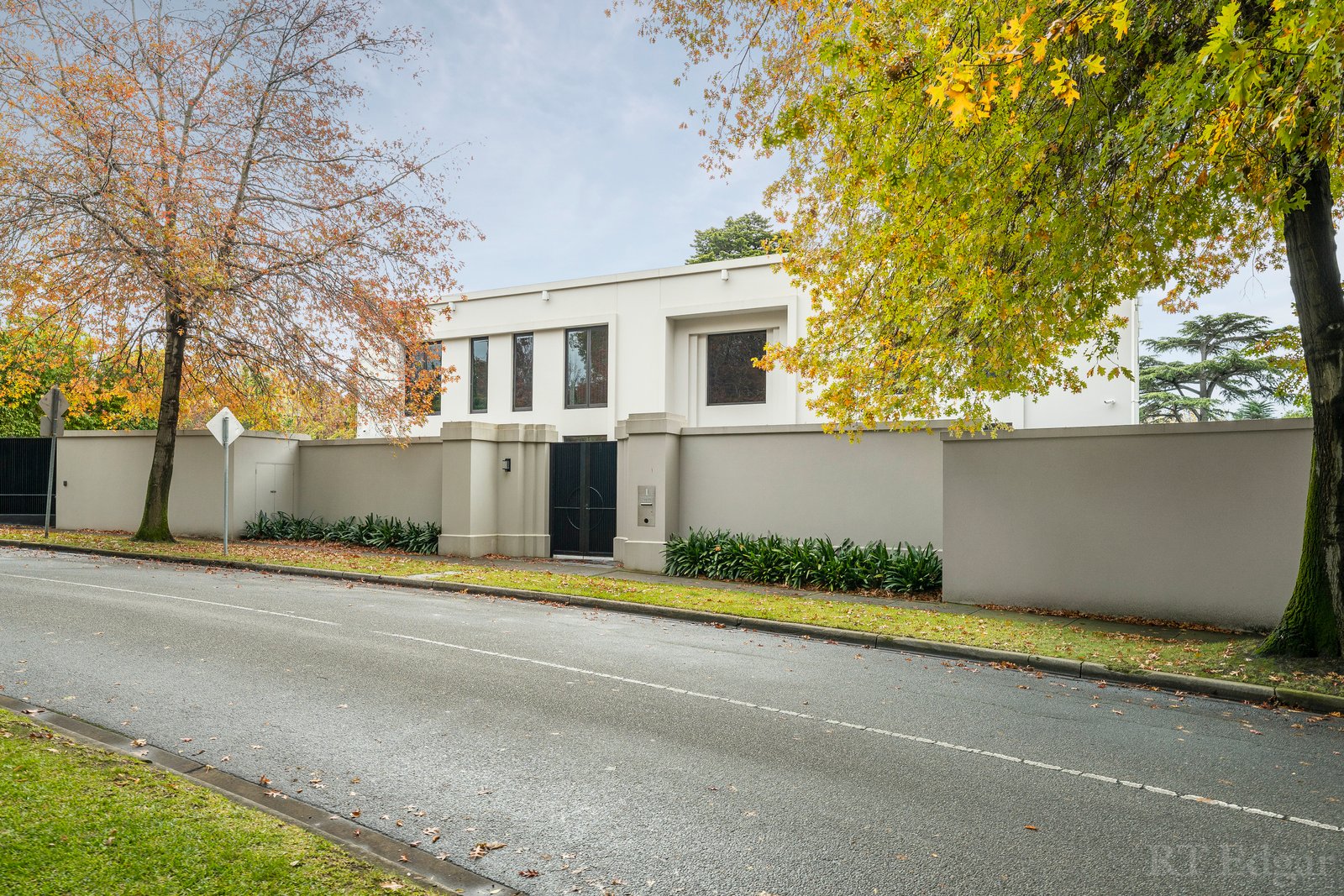 Real Estate and Property in 1 Whernside Avenue, Toorak, VIC
