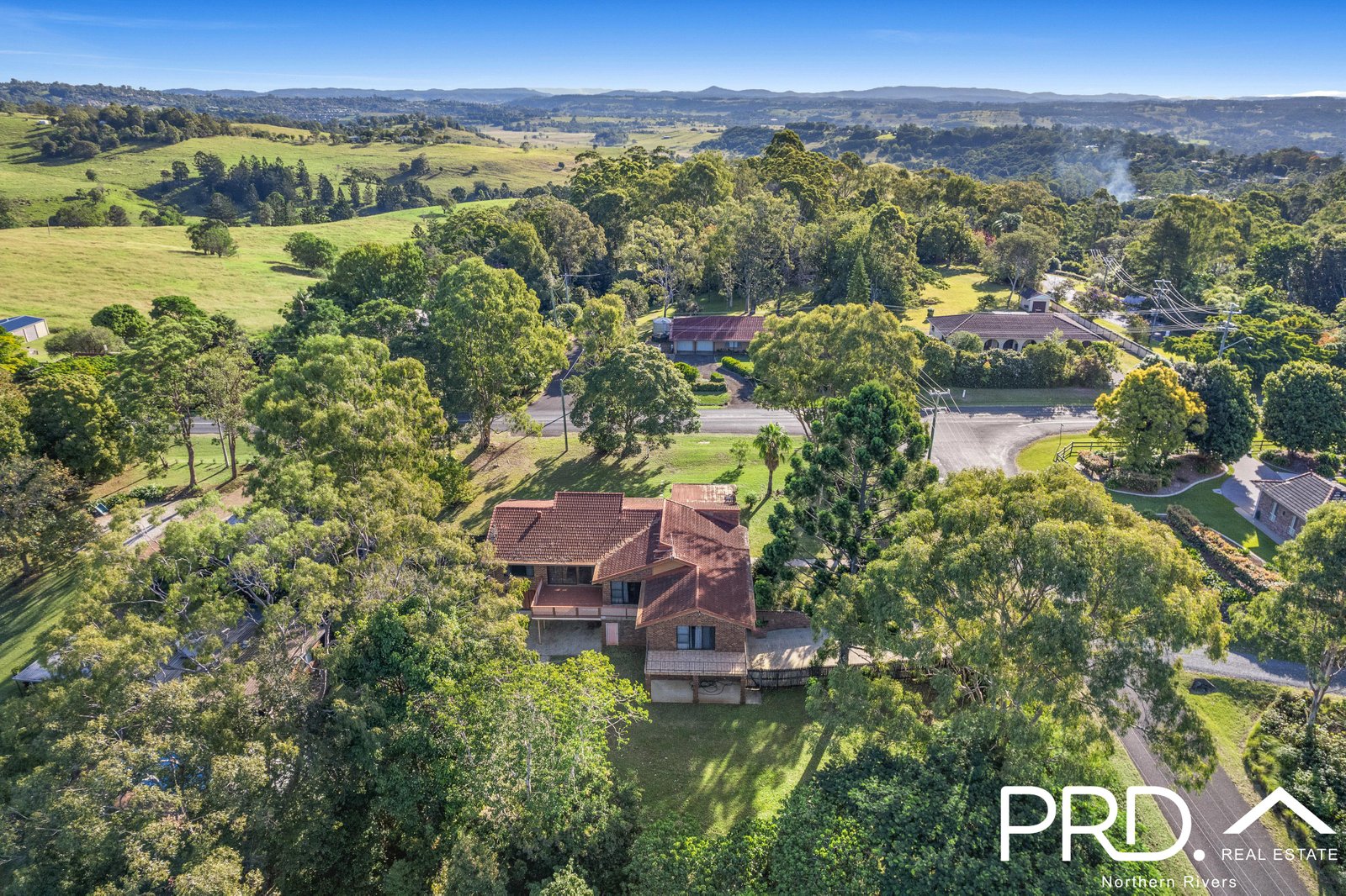 1 Whispering Valley Drive RICHMOND HILL 2