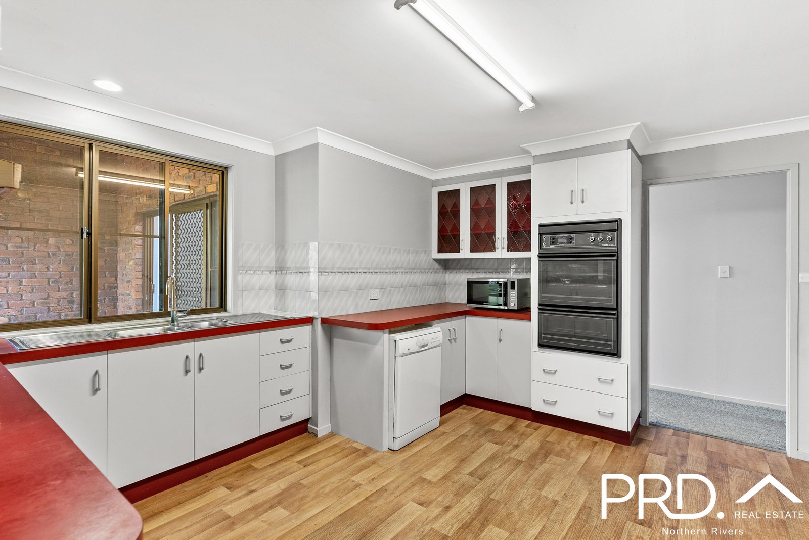 1 Whispering Valley Drive RICHMOND HILL 9