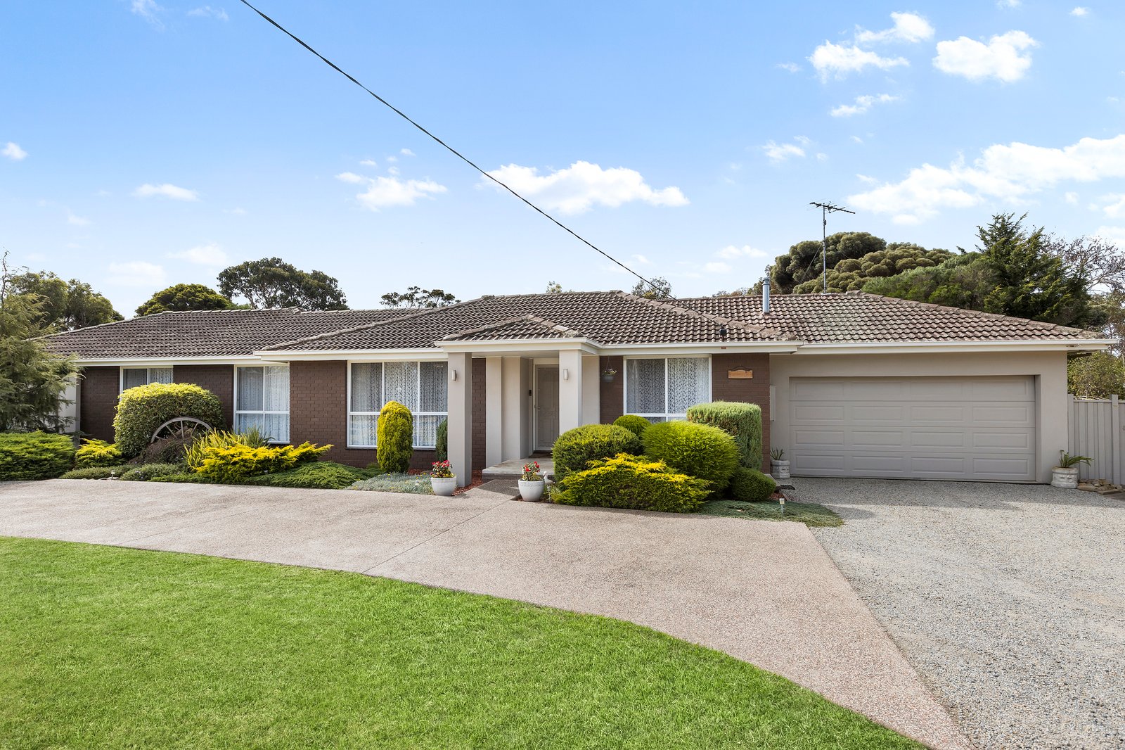 Real Estate and Property in 1 Wiggs Road, Moolap, VIC