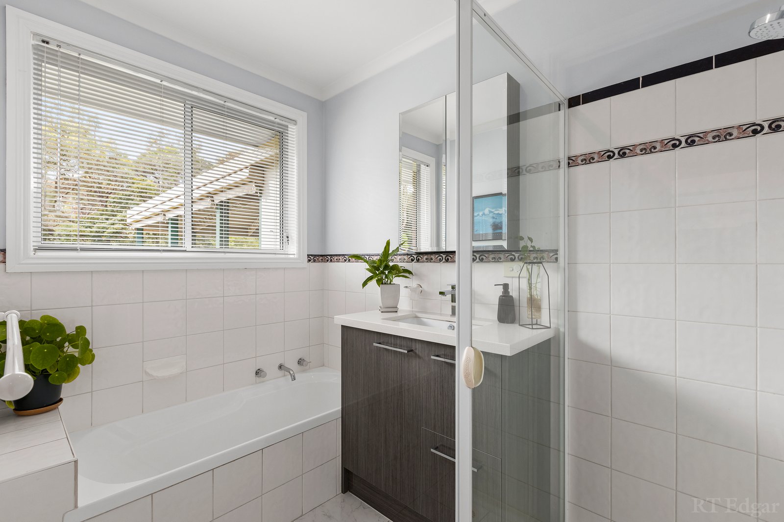 Real Estate and Property in 1 Wiggs Road, Moolap, VIC