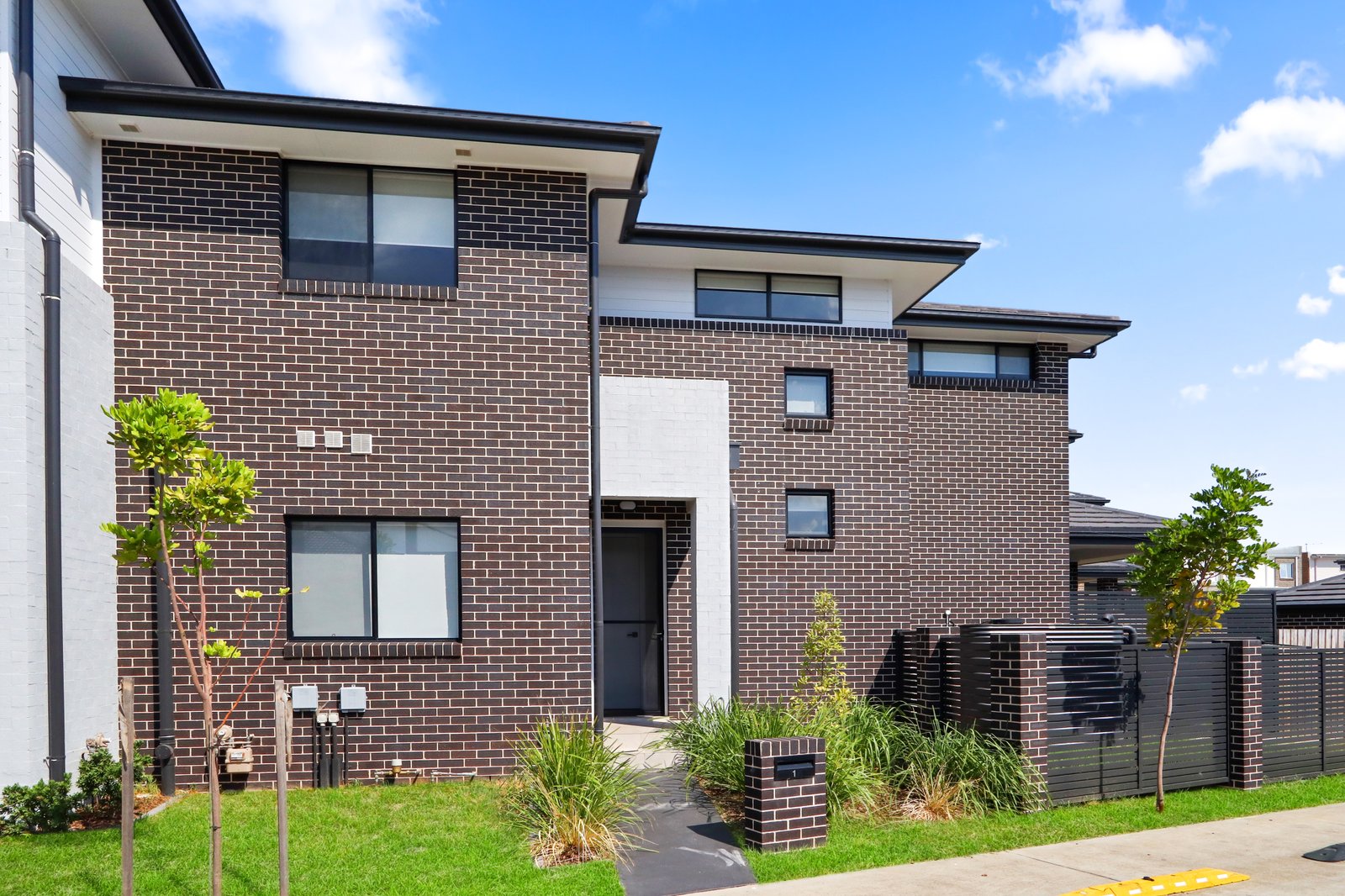 1 Wimbledon Way SCHOFIELDS 1