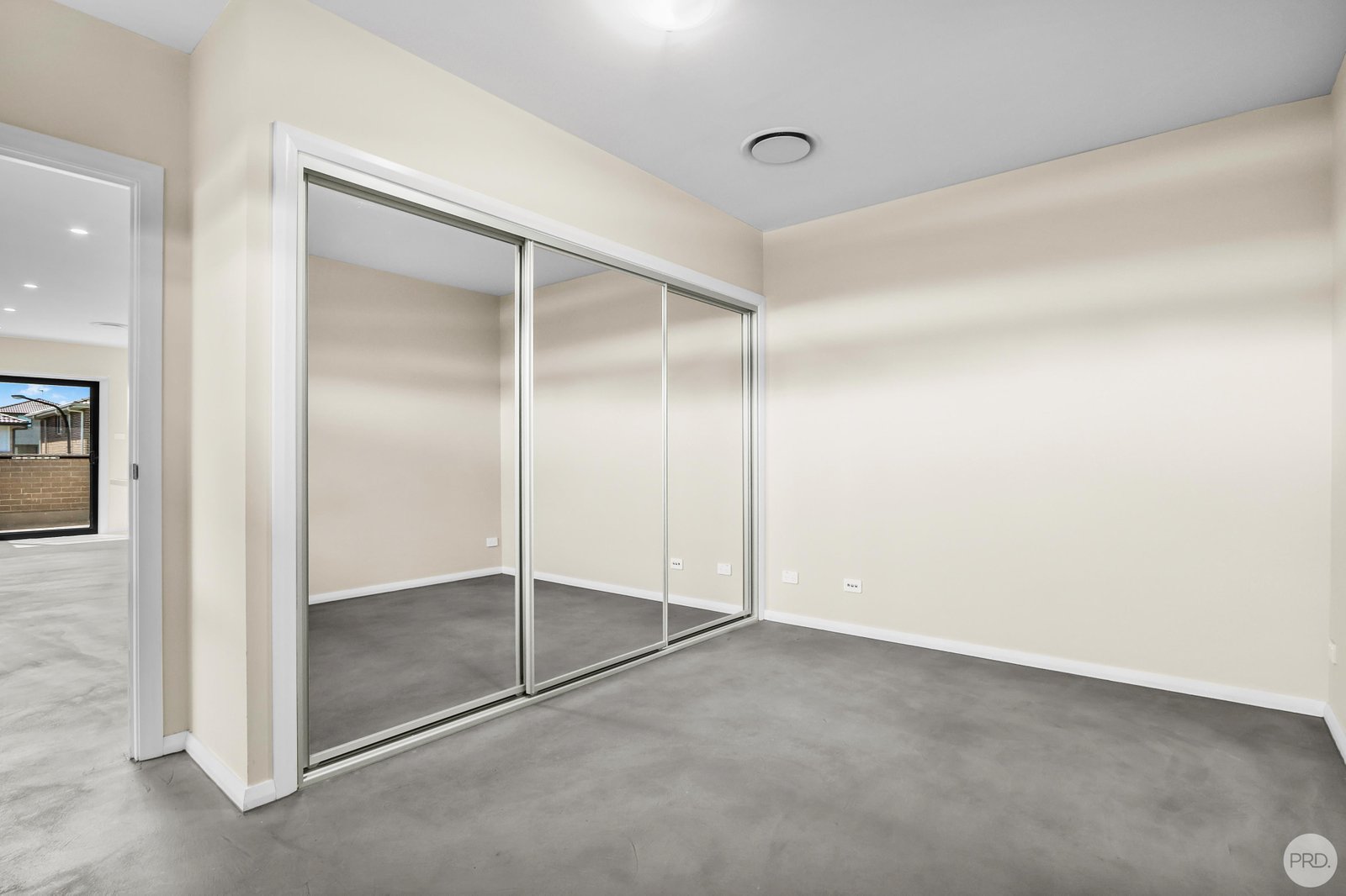 1 Wimbledon Way SCHOFIELDS 11