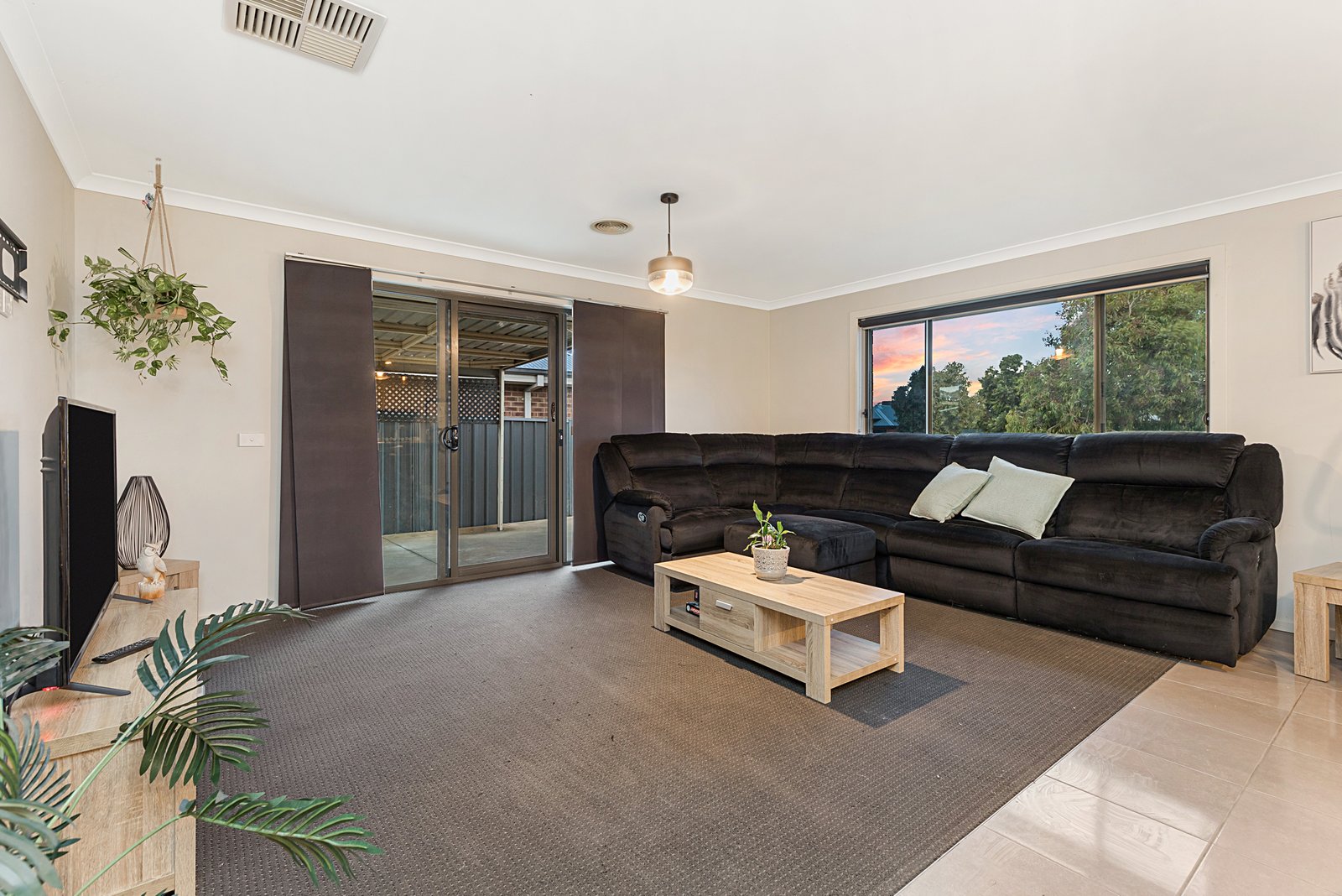 1 Windmill Street HUNTLY 4