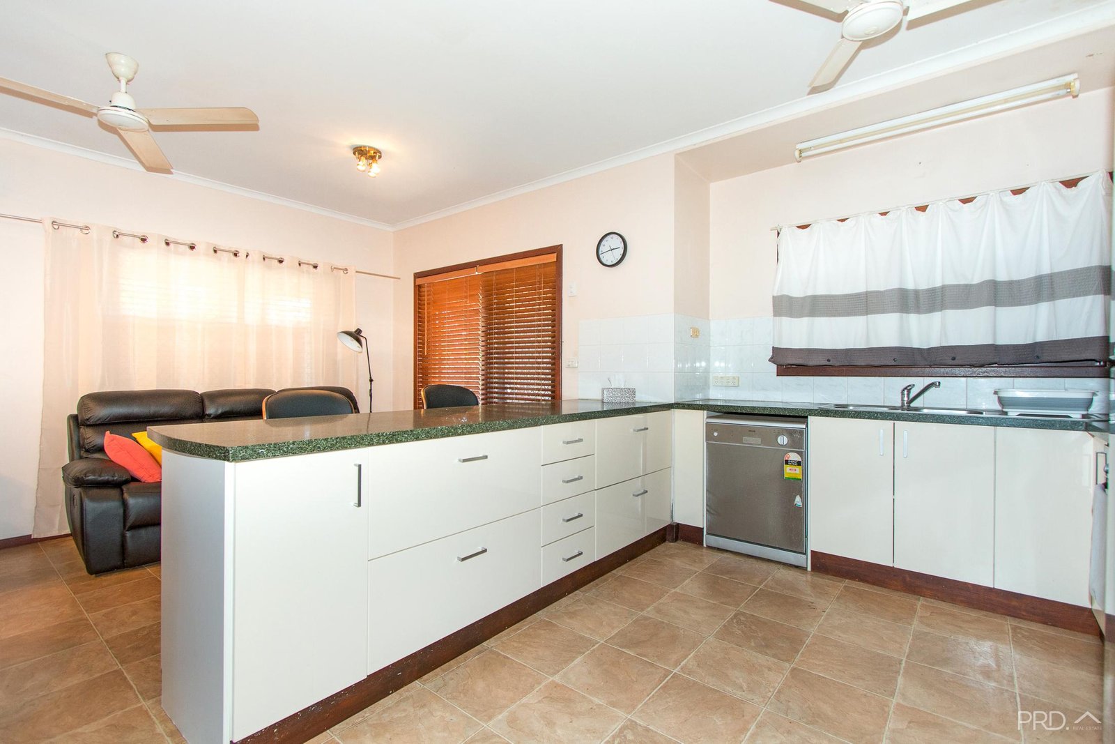 1 Wing Place BROOME 7