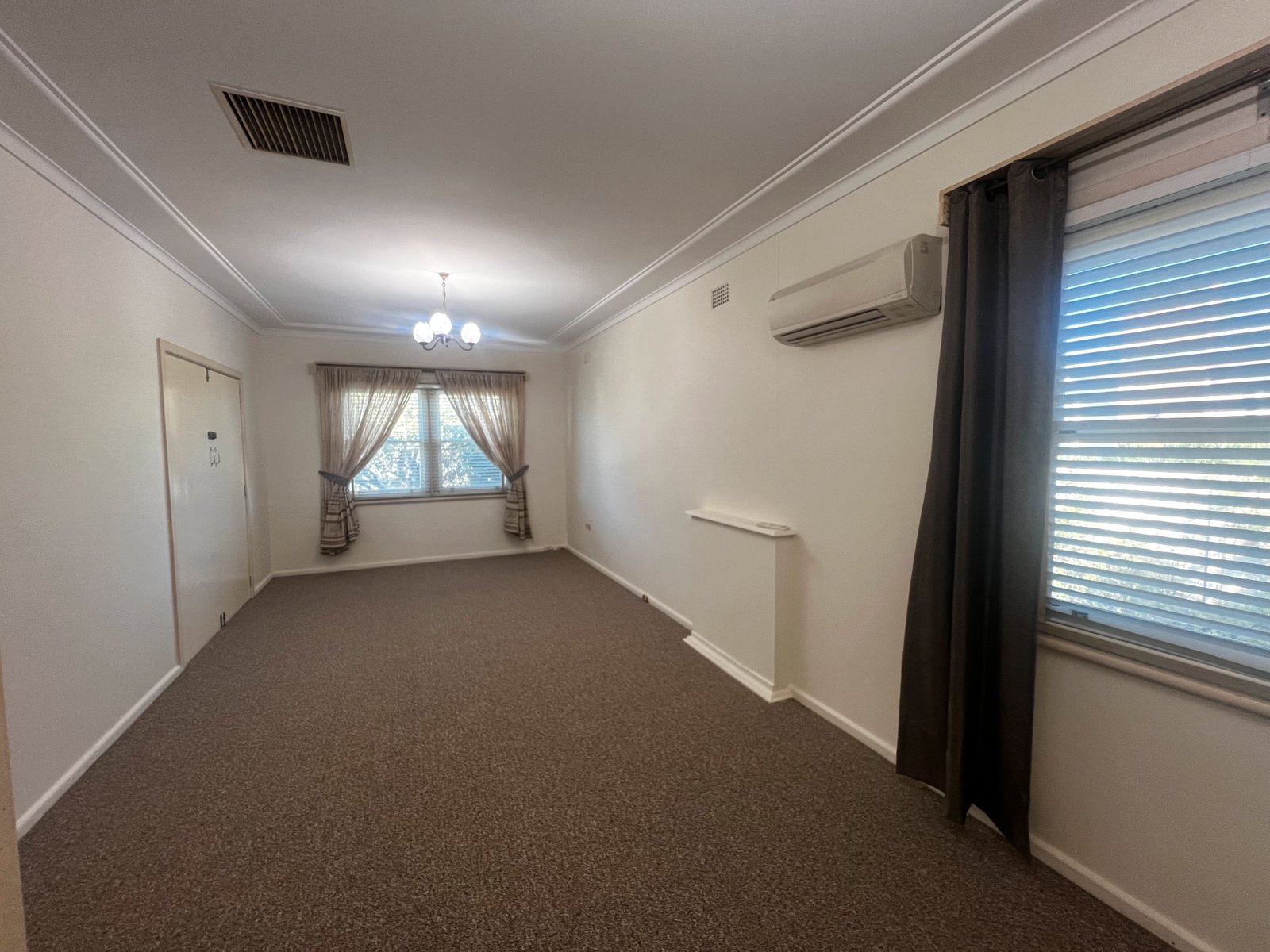 1 Winston Place TAMWORTH 2
