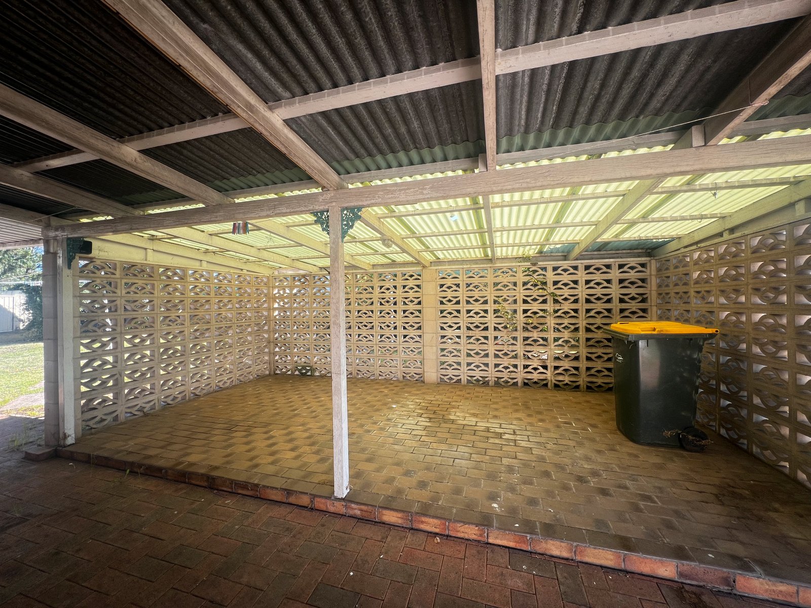 1 Winston Place TAMWORTH 5